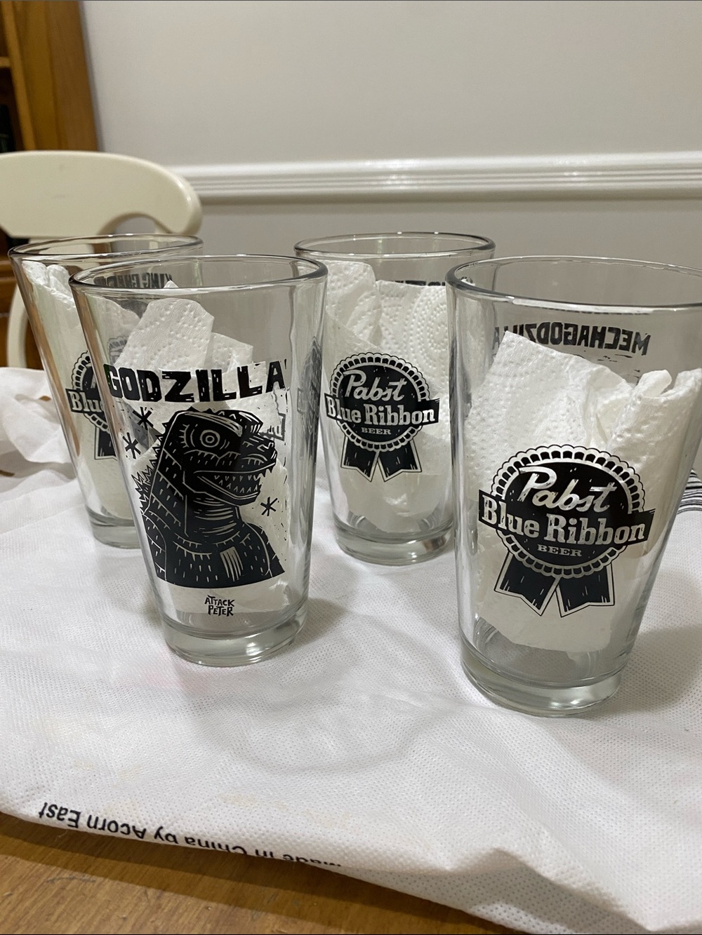 Set of 4 Godzilla Kaiju Illustration Pint Glasses - Clear with Black Artwork. - Picture 8 of 9